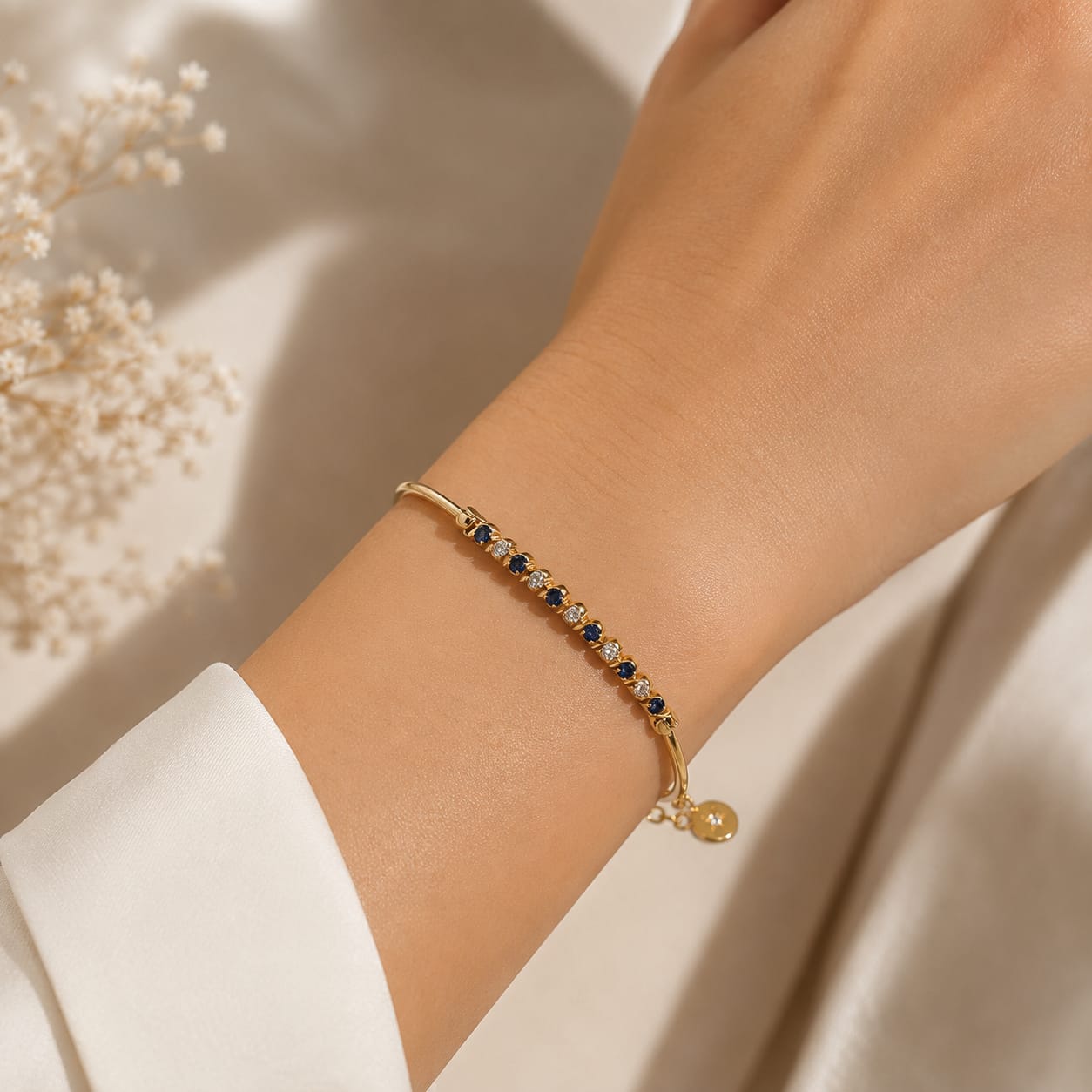 Esclava diamantes y zafiros oro amarillo 14k